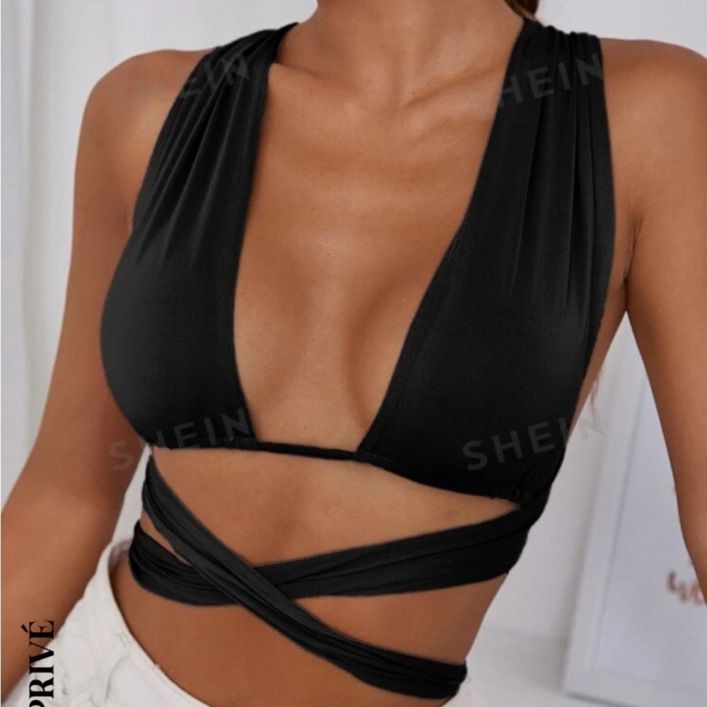 Black tie top 🖤
